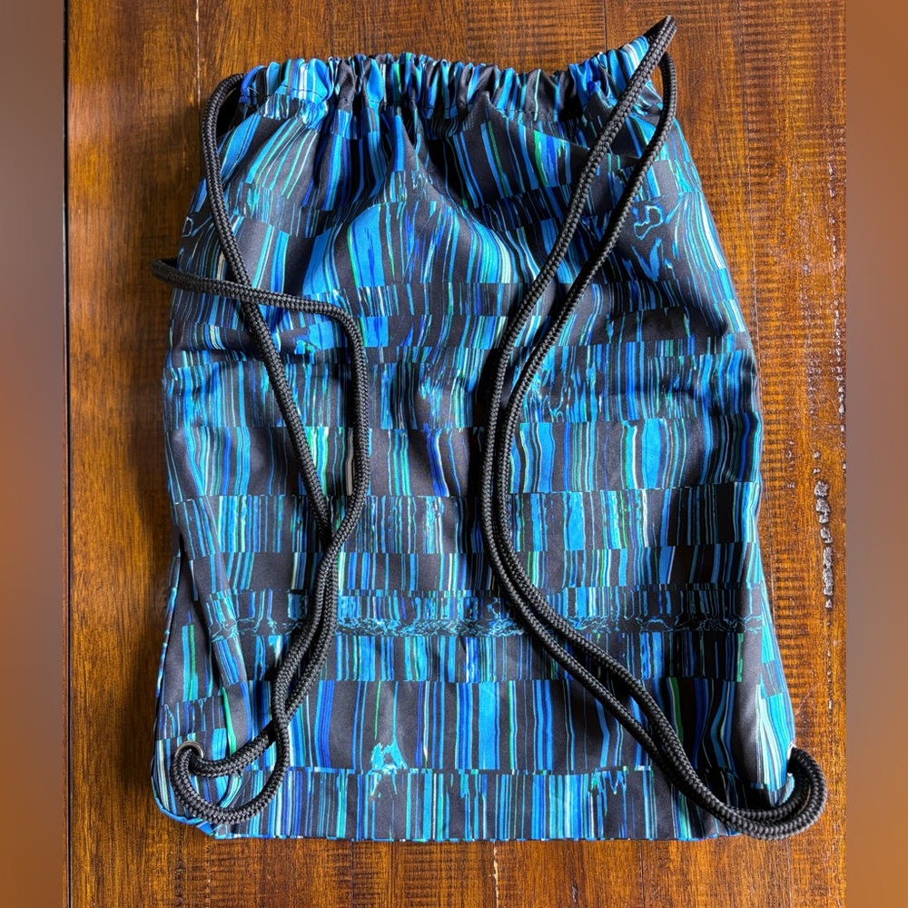 Nike Drawstring Backpack-Style Bag - Picture 4 of 5